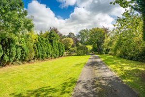 Private Drive- click for photo gallery